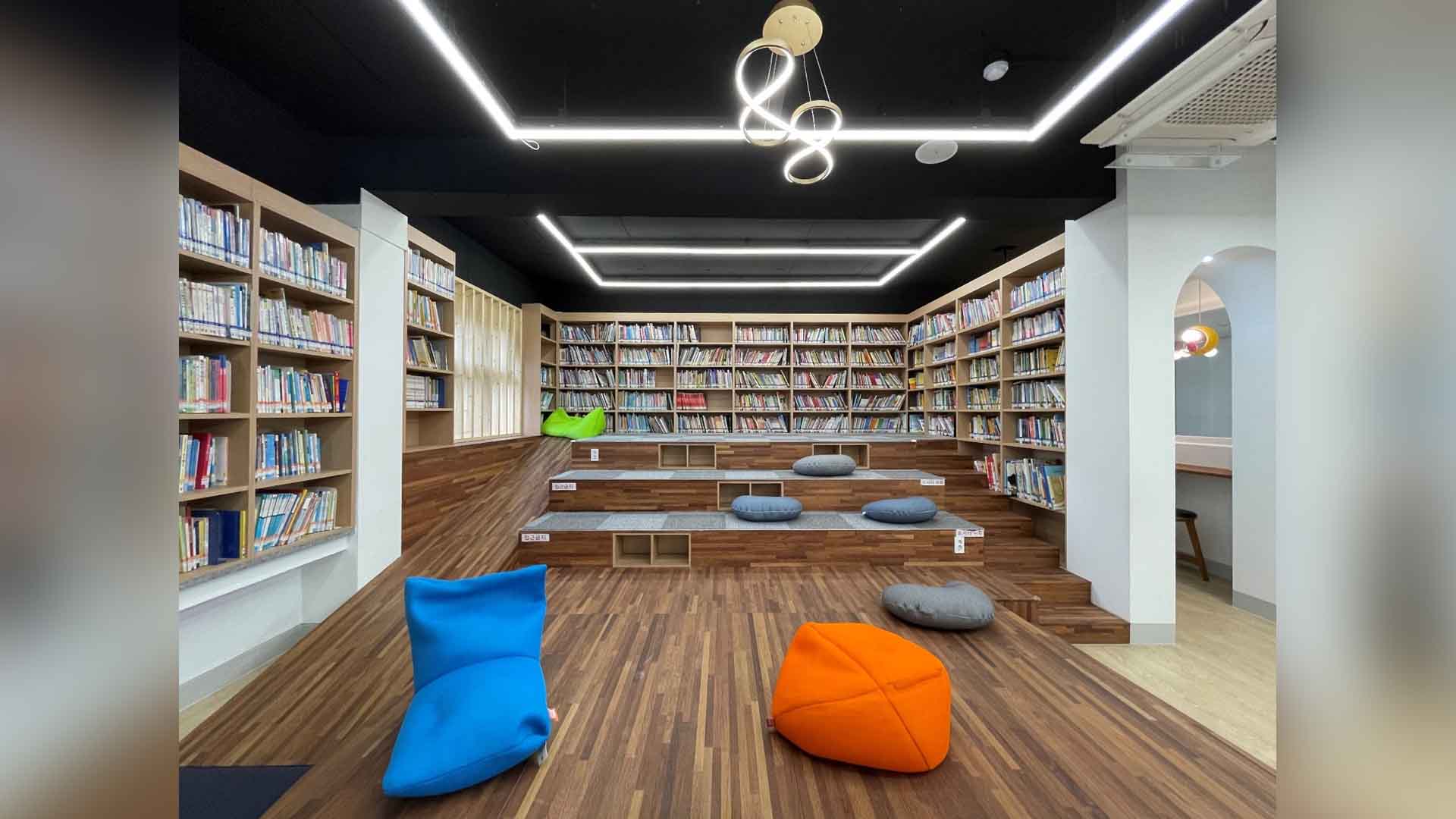 학교도서관 24개, 디지털 세대 위한 '공간혁신' 추진