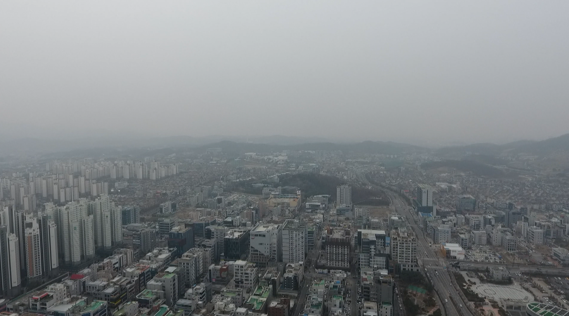초미세먼지 기승..낮기온 8~11도 