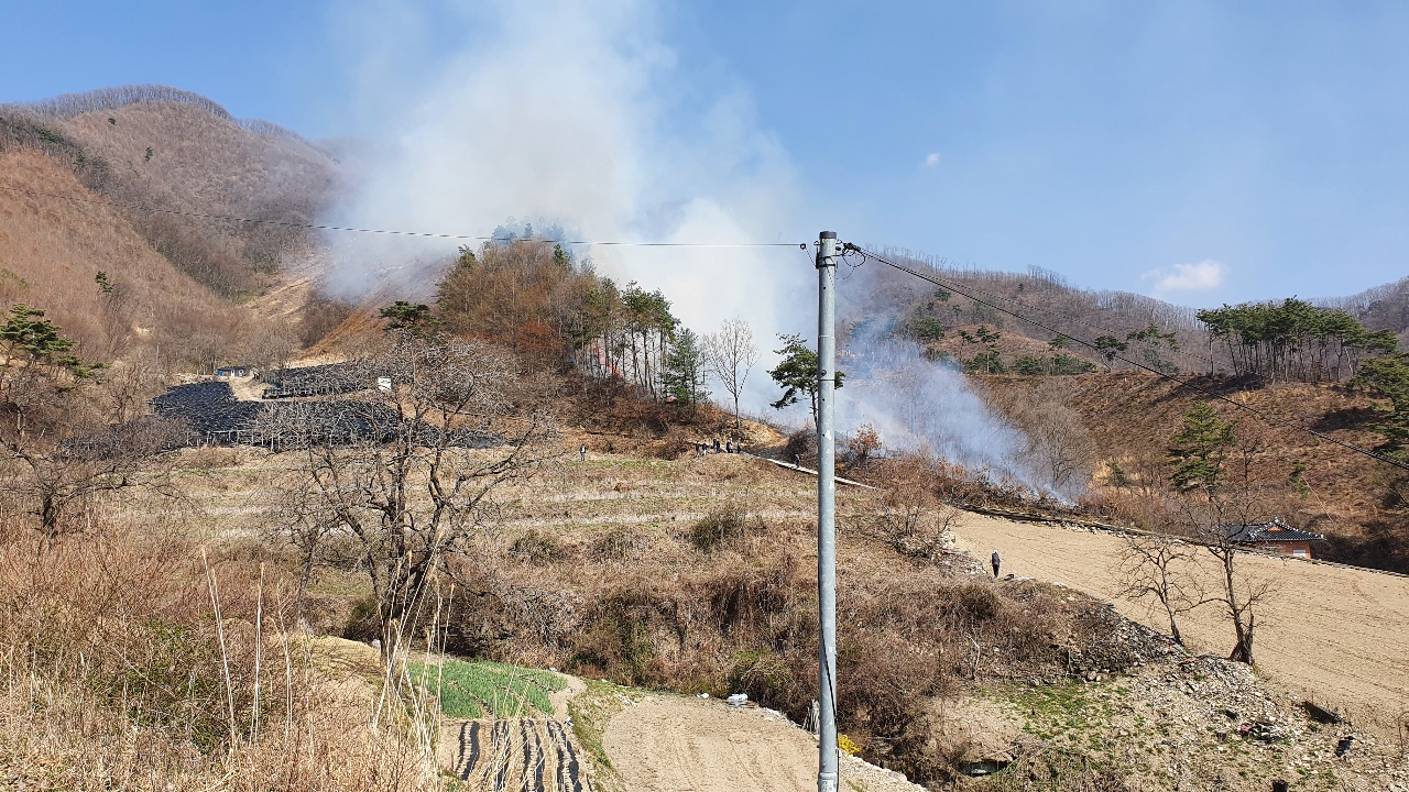 진안 산불로 임야 0.4ha 소실..1시간 20분 만에 진화