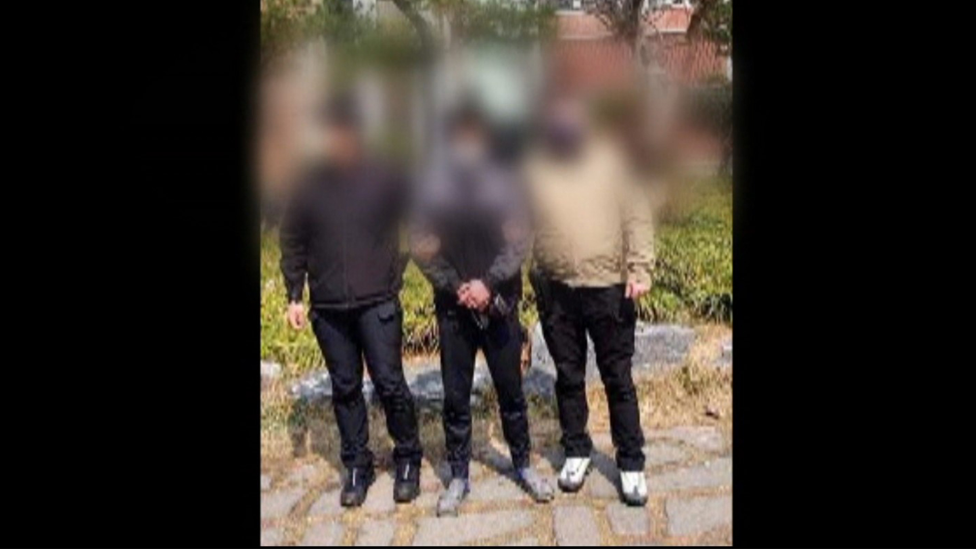 '학생 붙잡아 감금' 의혹..