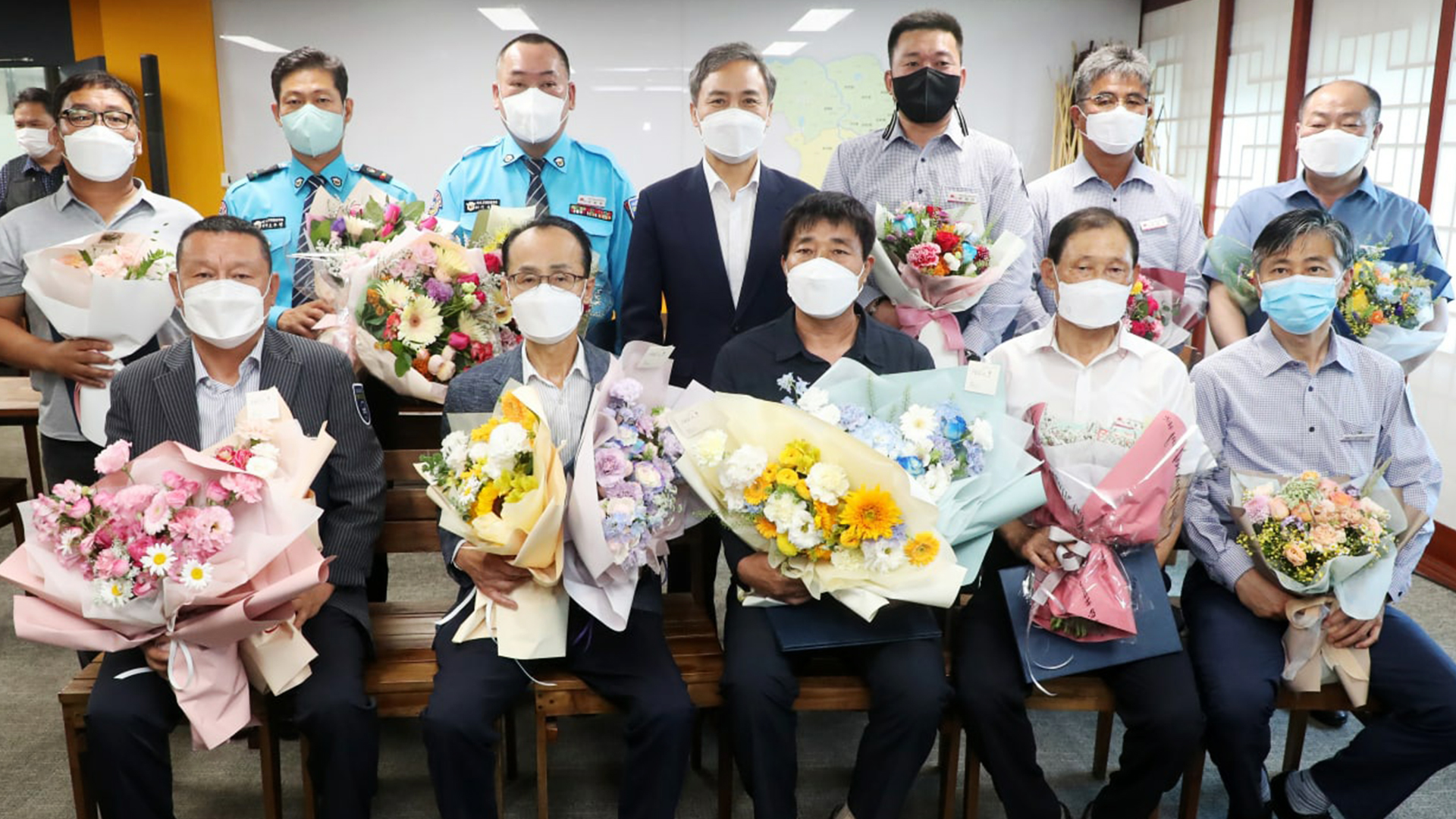 전주시, 시내버스 친절·안전기사 11명 표창