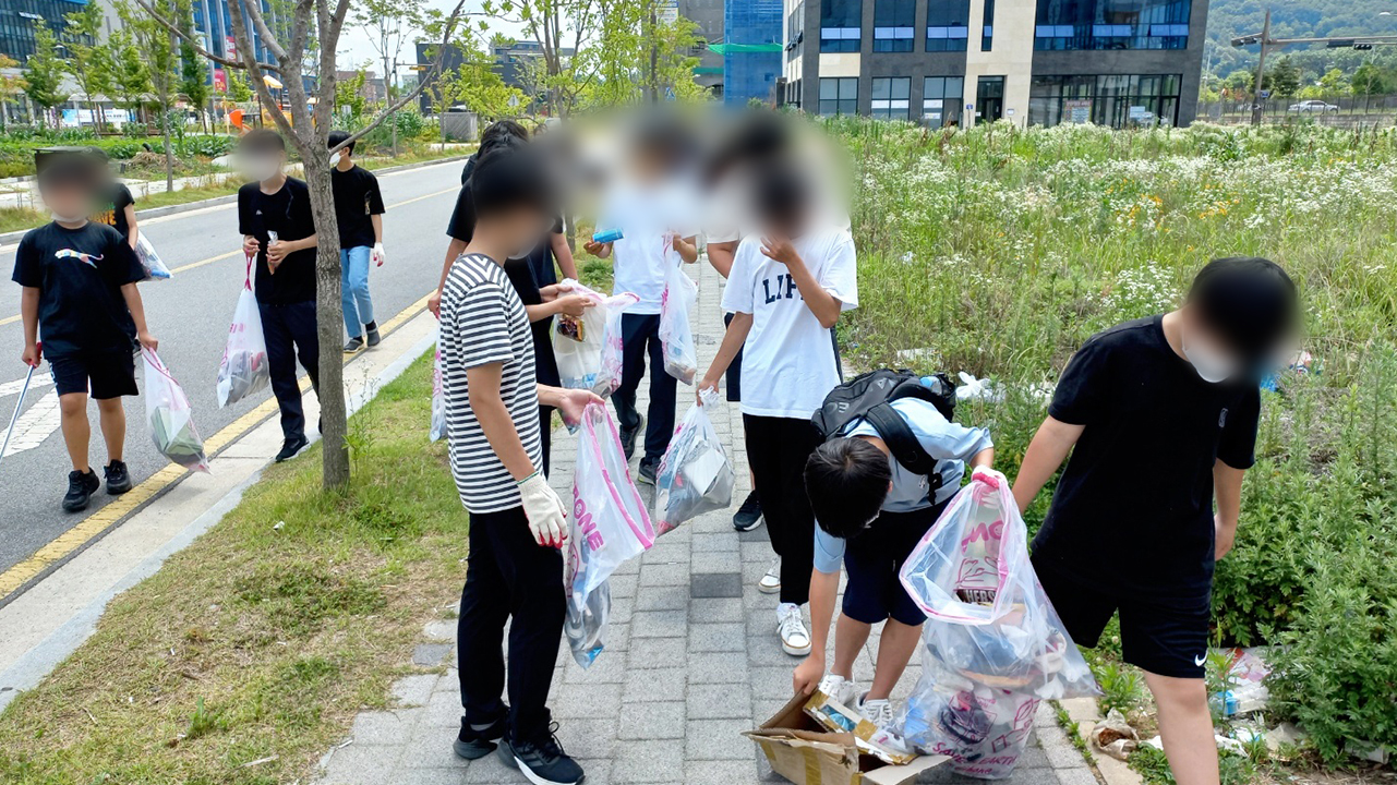 양현 초·중 400여 명, 거리흡연 자제 홍보 활동