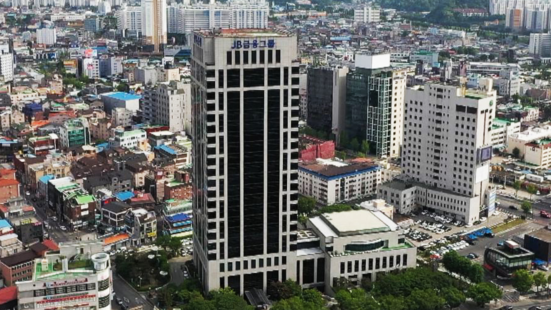 JB금융지주 상반기 3,200억 순이익, 창립 이래 최대