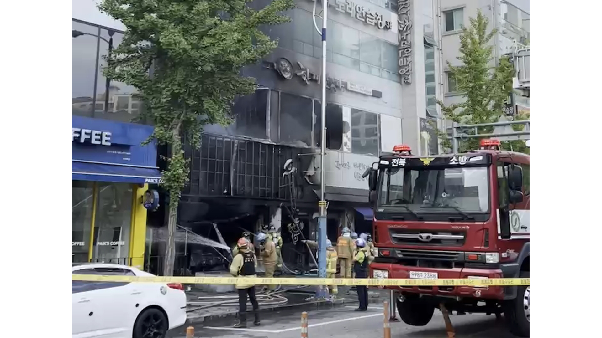 군산 5층 상가건물서 화재.. 인명피해는 없어