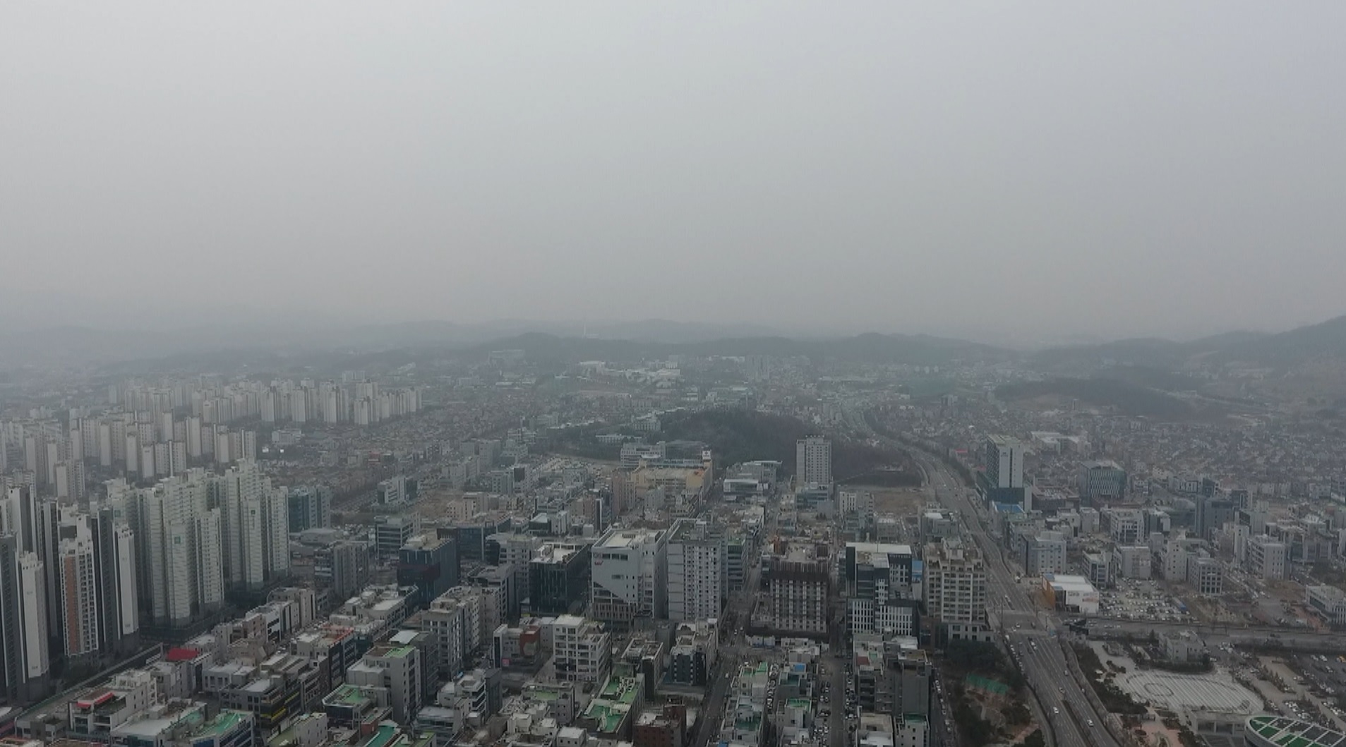 전북지역 대기질 '매우나쁨'.. 밤부터 눈 소식