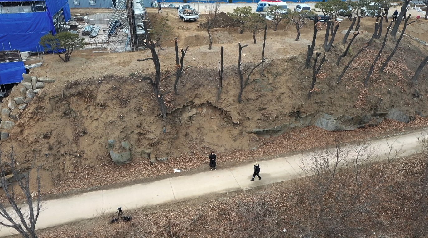 금방이라도 무너질 듯.. '위험천만' 공사 현장