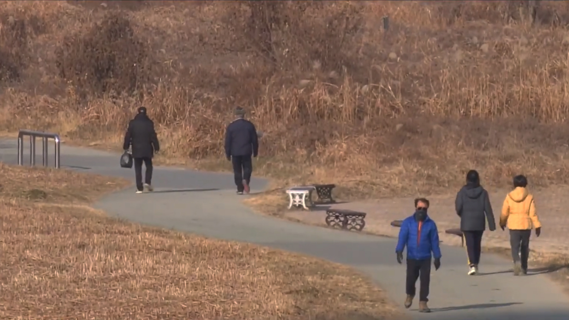 오전 내내 구름 많고 흐려.. 저녁부터 '쌀쌀'