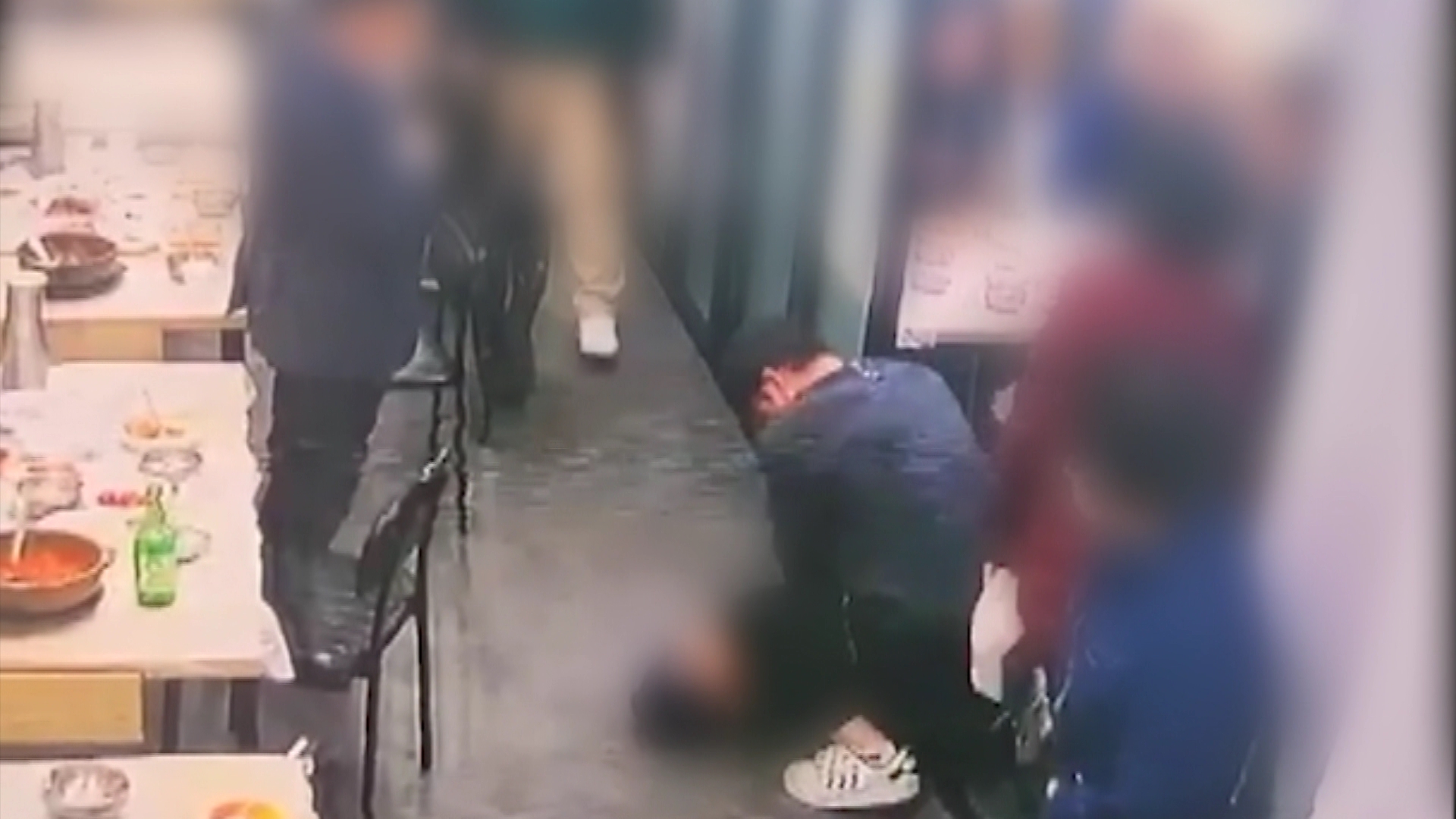 식당에서 쓰러진 손님 심폐소생술로 구한 시민 표창
