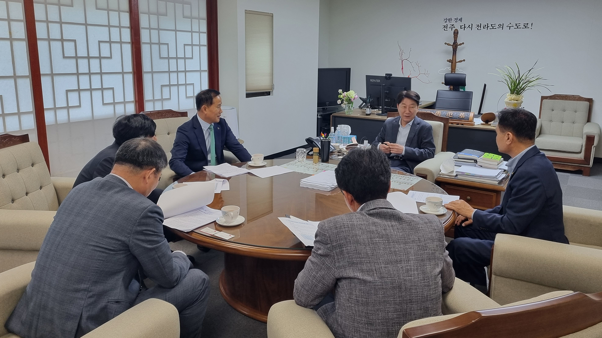 전문건설협 전북도회, 전주시에 지역업체 참여 확대 요구