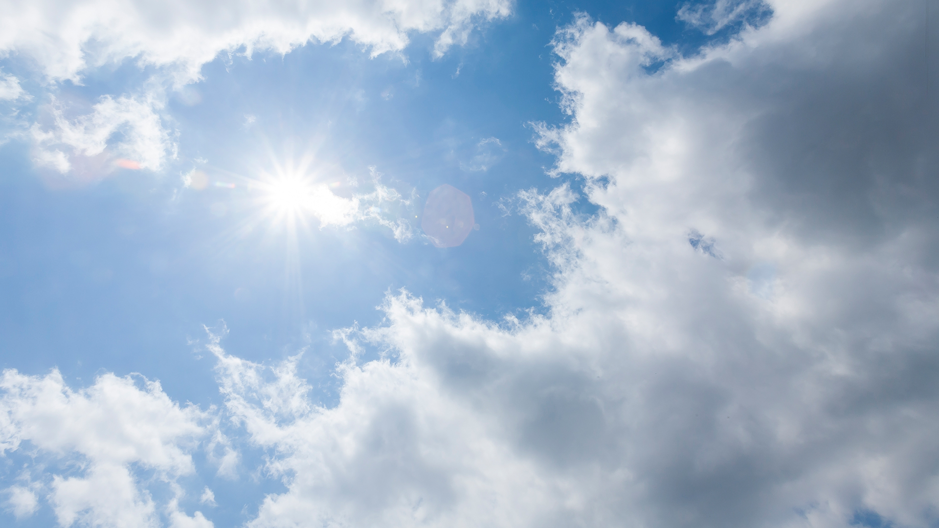 [전북날씨] 가끔 구름 많은 날씨..낮 기온 26~29도