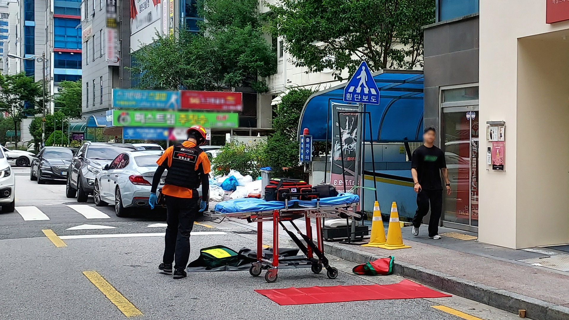 전주 신시가지 고층 아파트에서 불..주민 1명 연기흡입