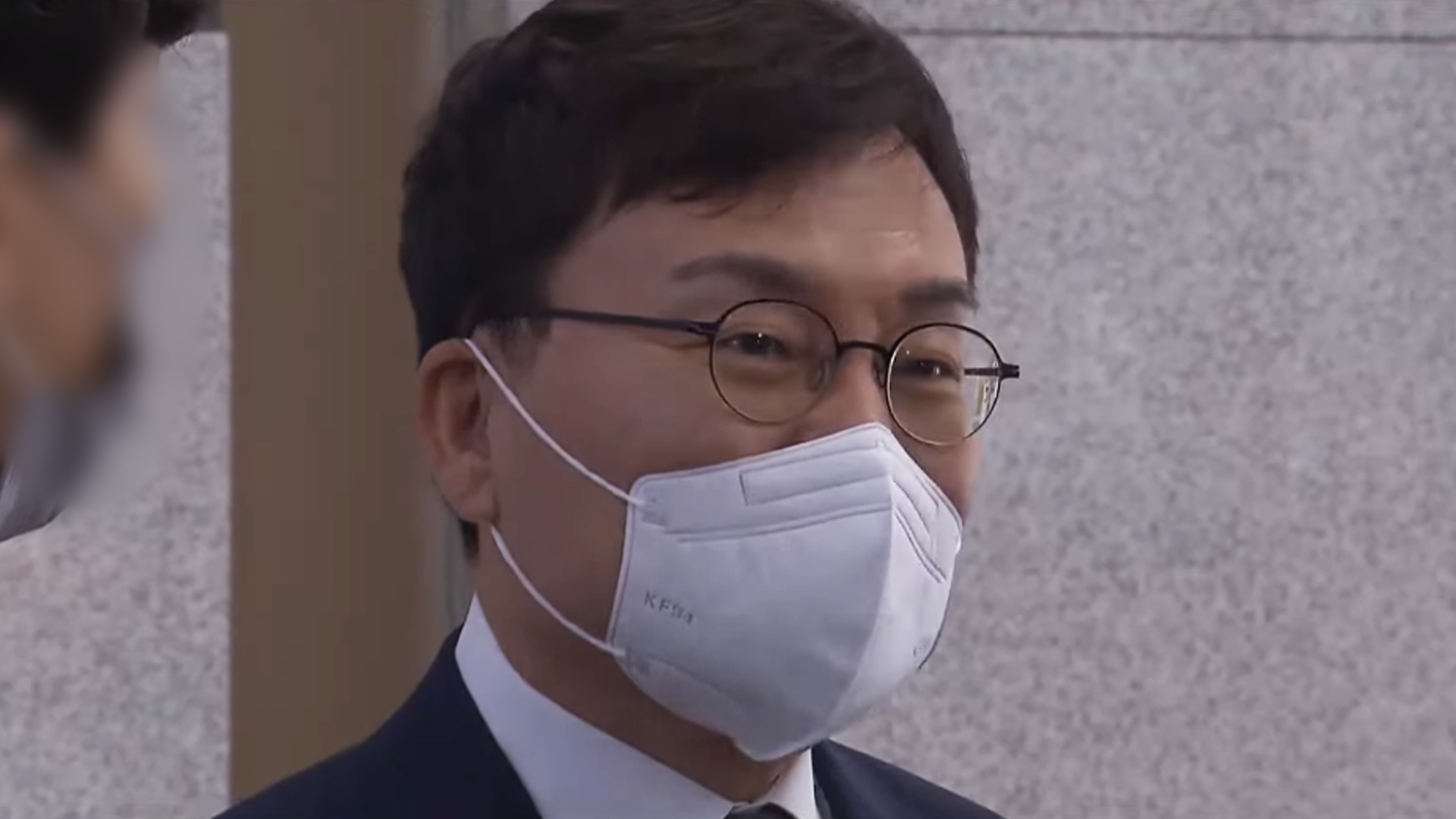 '이스타항공 채용 부정' 이상직 전 의원, 징역 1년 6개월 선고