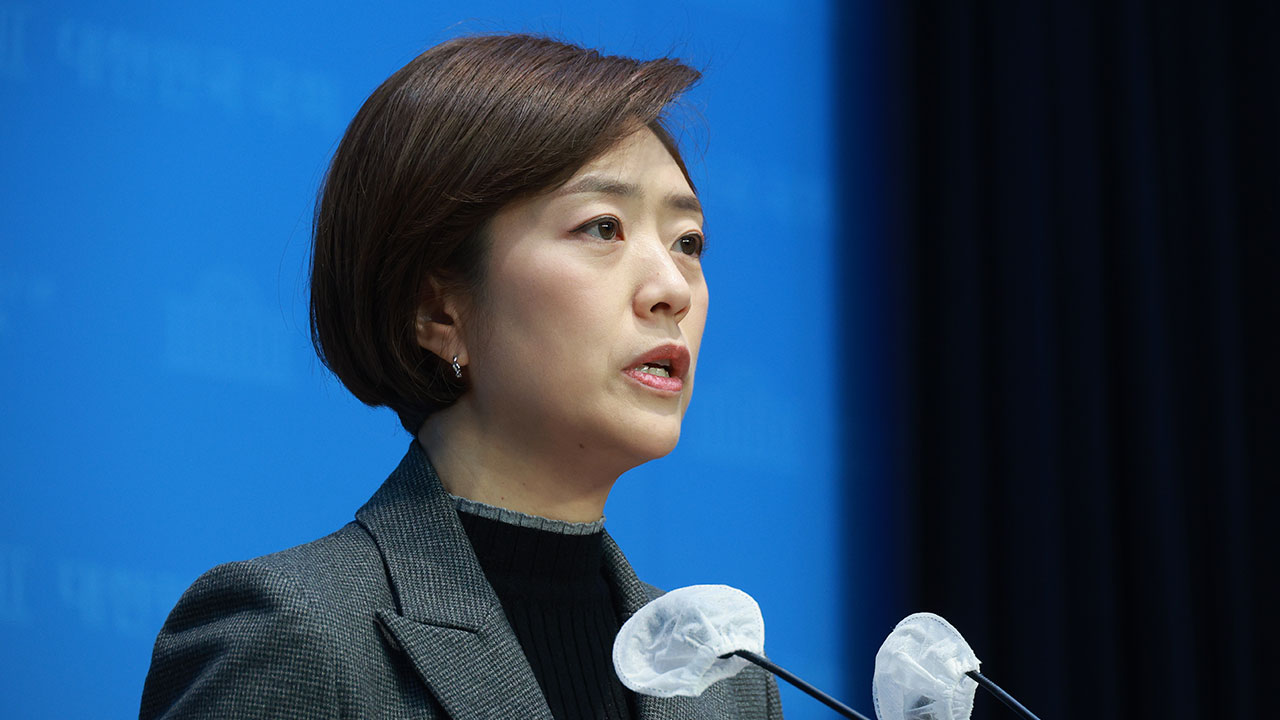 고민정 민주당 최고위원직 사퇴..