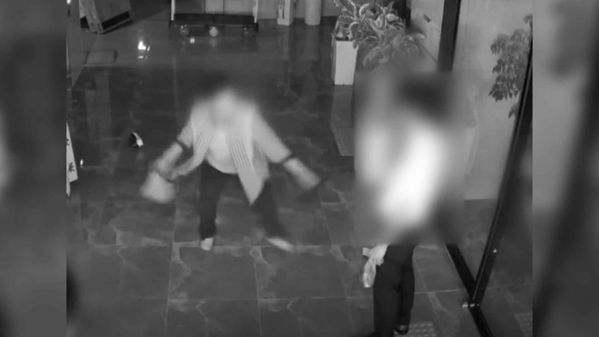 신발 벗어 직원 폭행한 조합장 징역 10개월.. “범행 내용 상당히 모멸적”