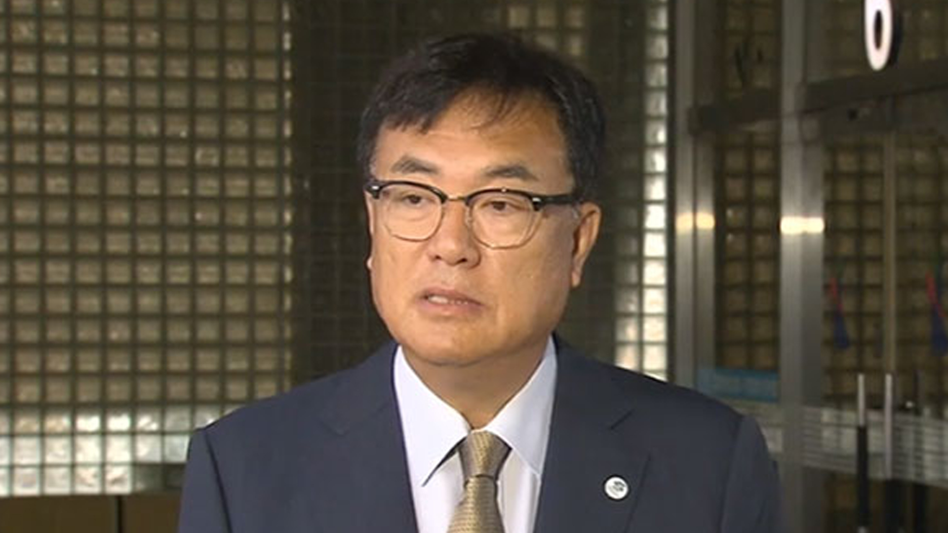 '고 노무현 명예훼손' 정진석..검찰, 벌금 500만 원 구형