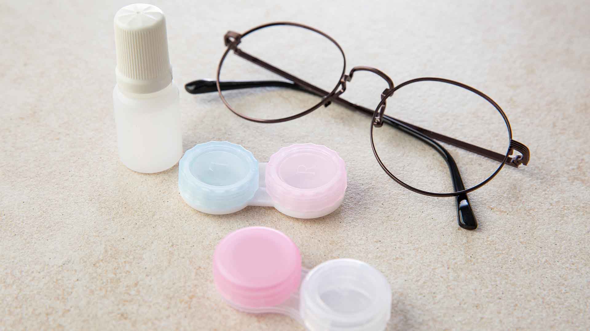 일부 콘택트렌즈 세정액, 미생물 기준 초과... 즉시 사용을 중단해야
