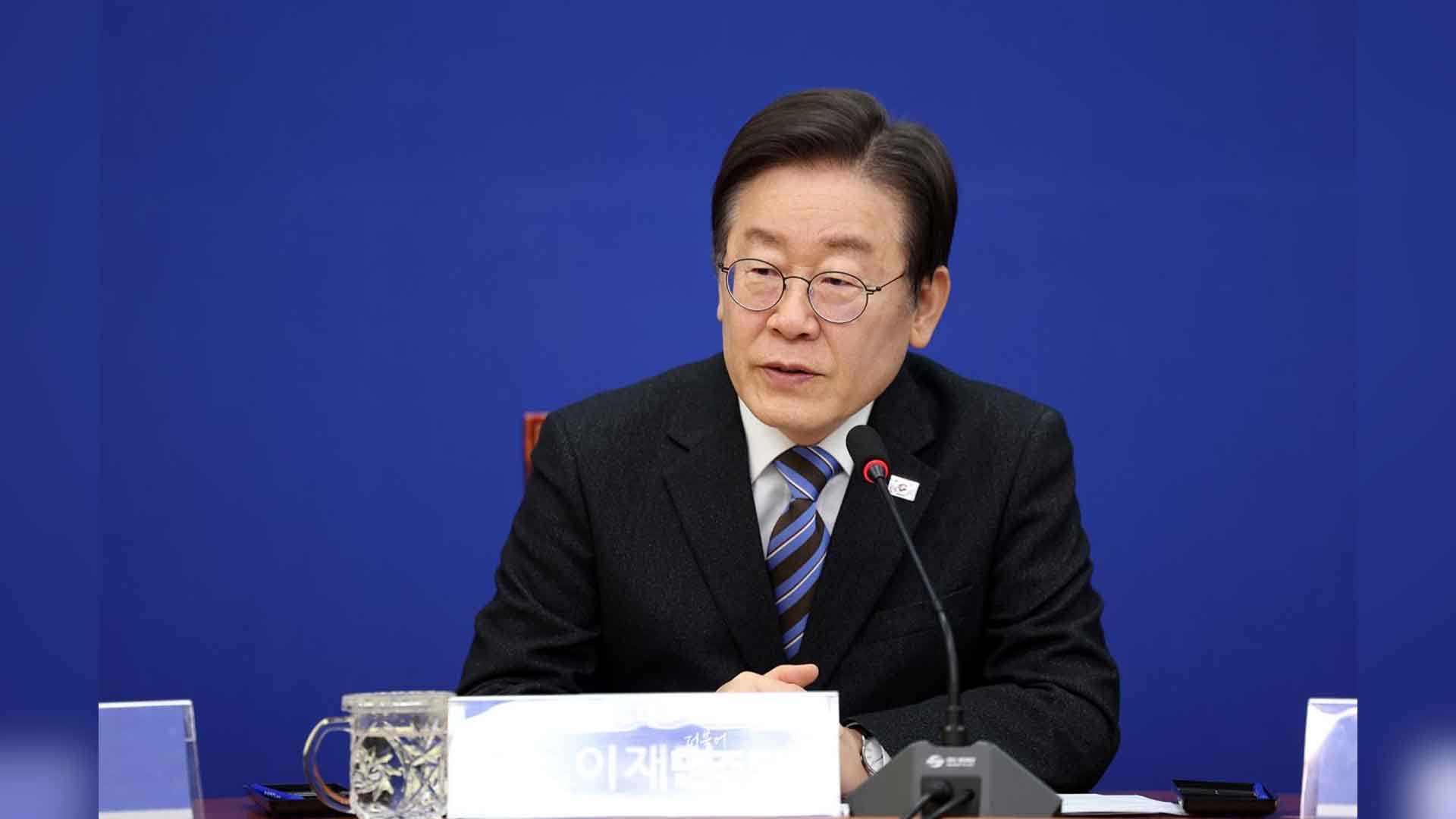 검찰, '경기도 법카 유용 의혹' 이재명 부부 소환 통보