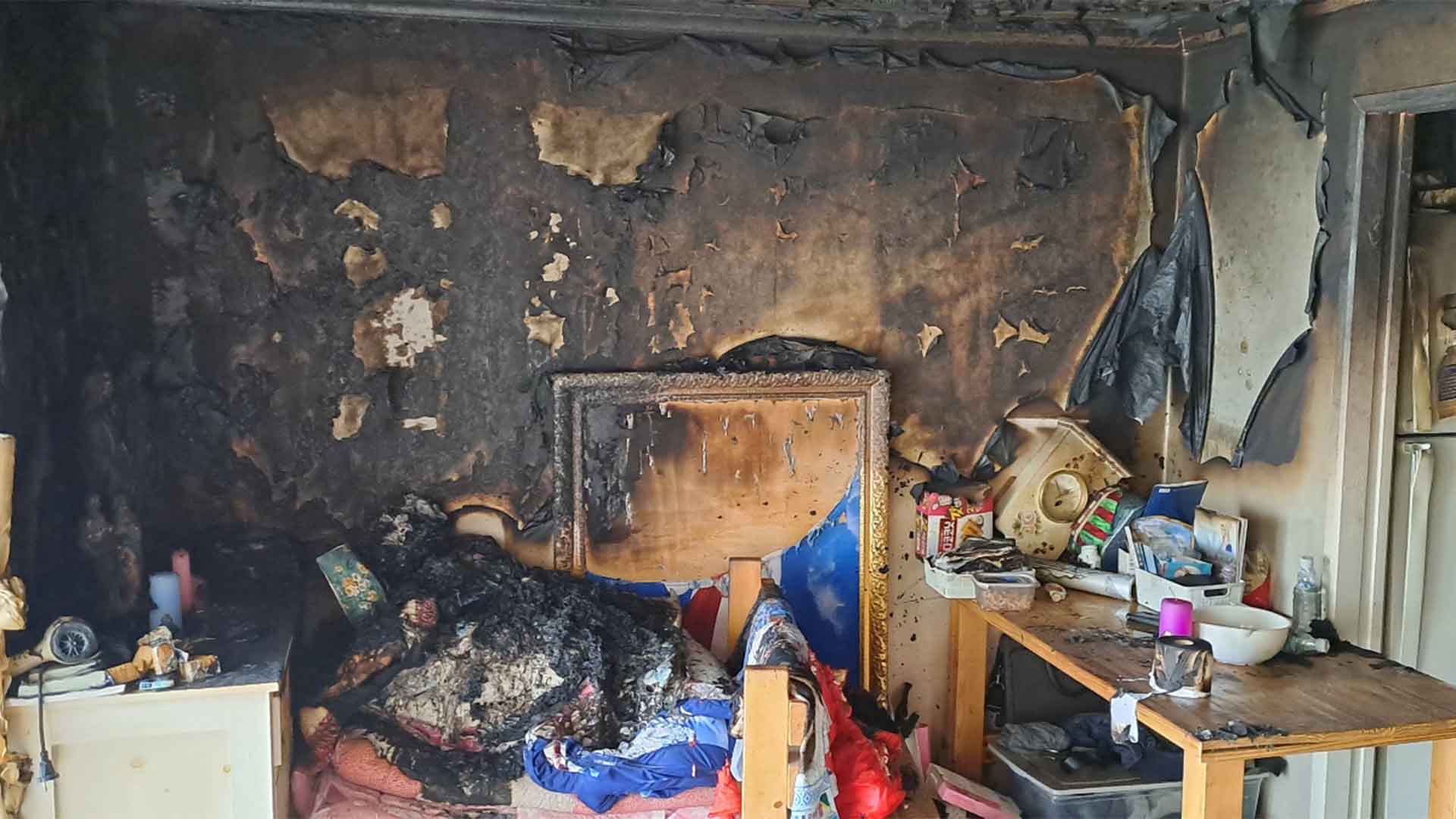 익산 아파트 화재로 집 절반 불타.. 1,400여만 원 피해