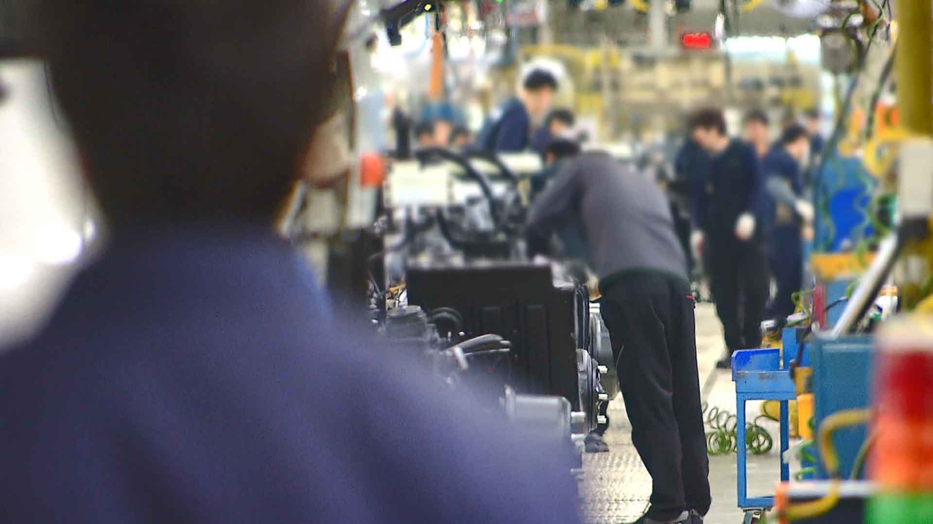 생산·소비 동반 감소.. 한 달 만에 감소 전환