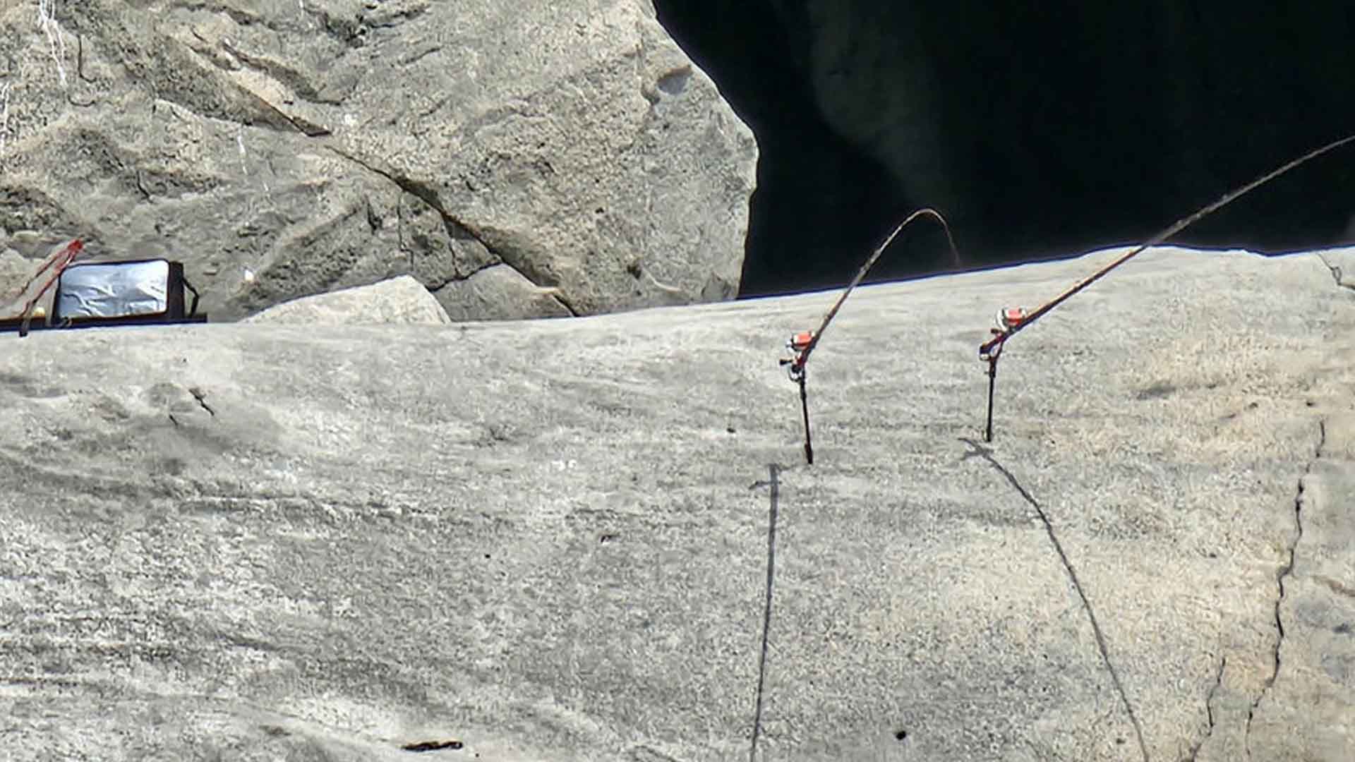 낚싯대 고정하려고 갯바위 구멍 뚫으면 과태료 200만 원
