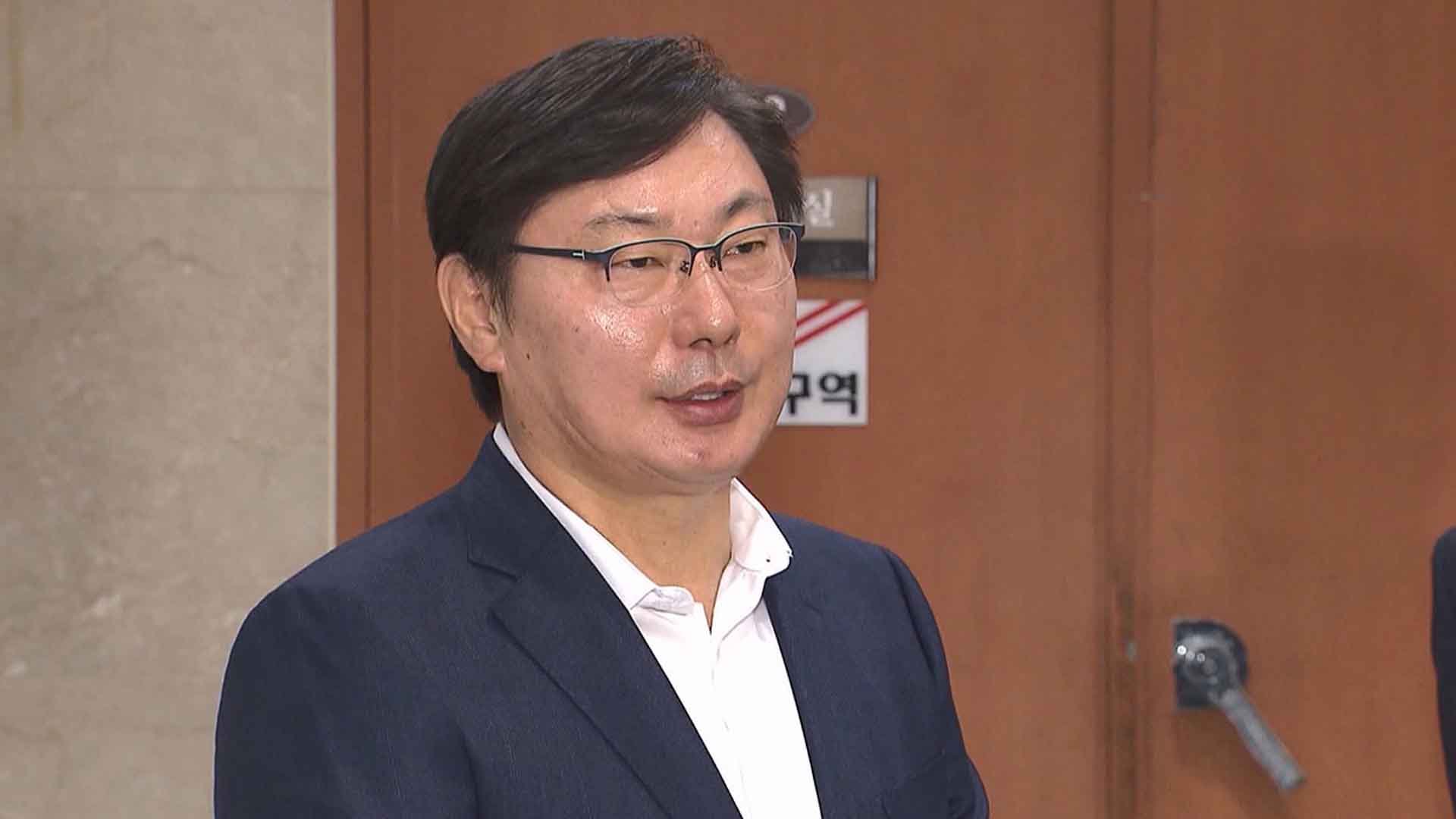 [속보] '쌍방울 대북송금' 이화영 항소심, 징역 7년 8월 선고