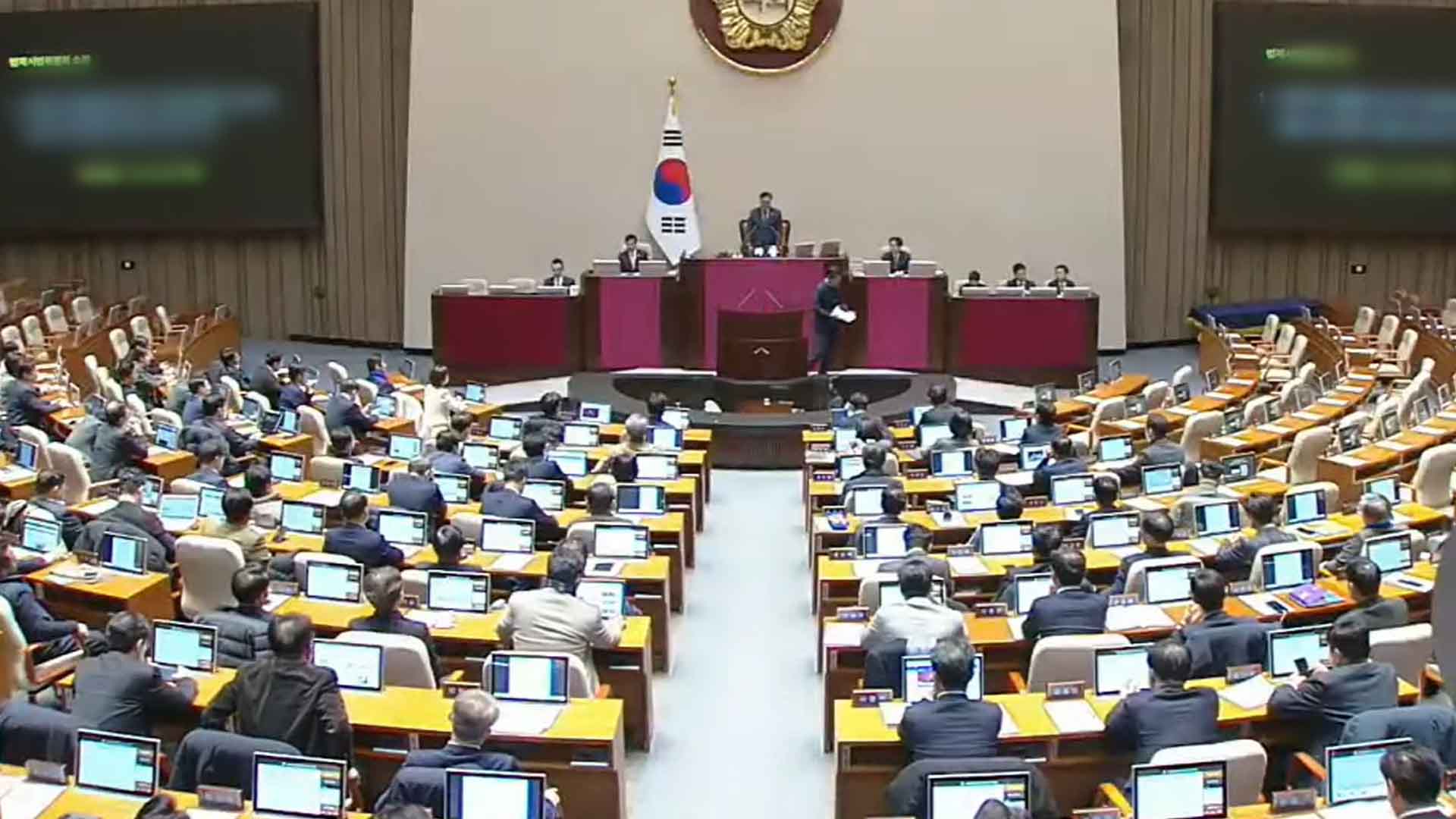 '윤석열 대통령 탄핵안' 국회 본회의 보고.. 이르면 내일 표결 [12·3 계엄]