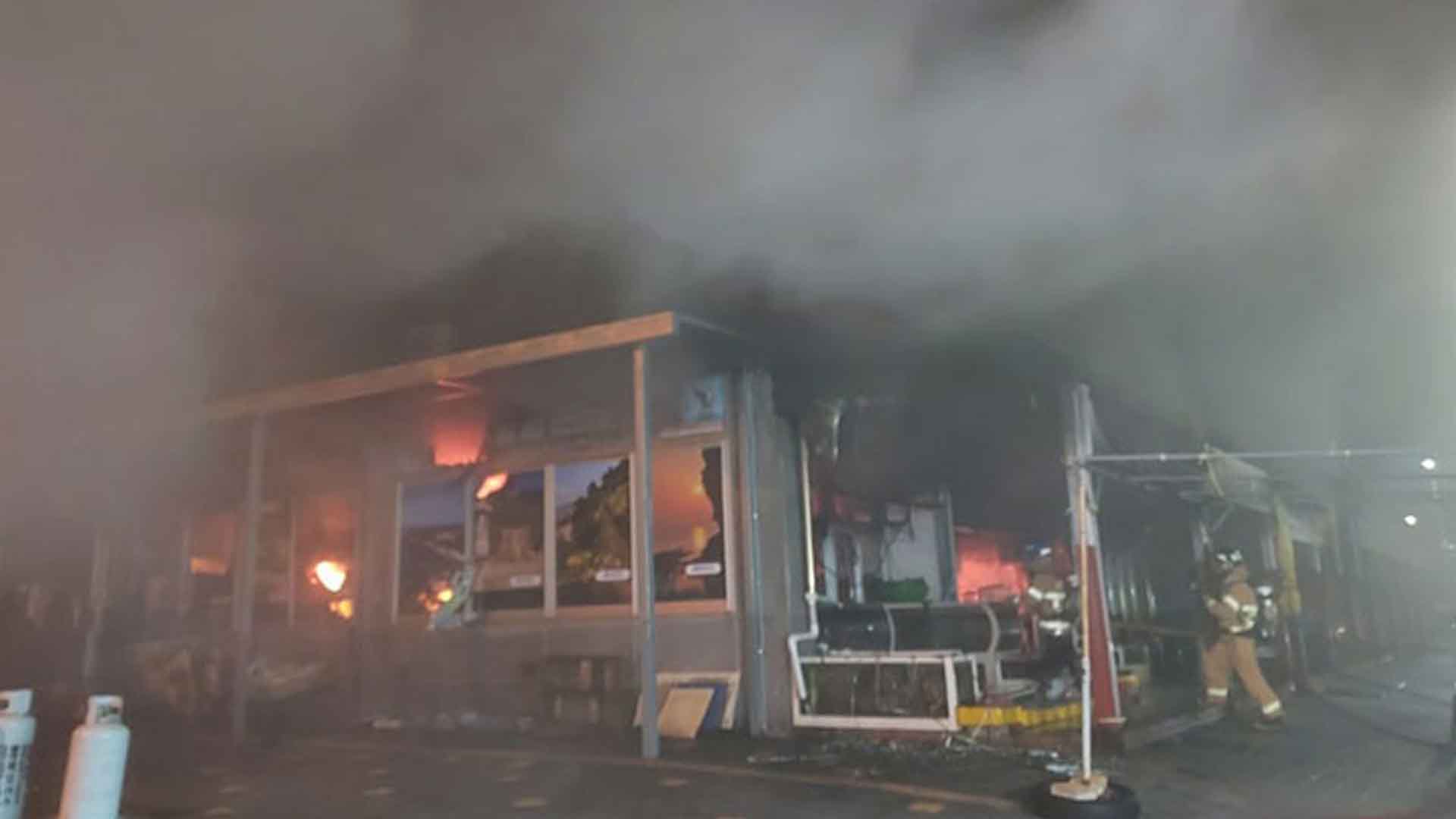 [2보] 수산시장 점포 11개 '소실'.. 