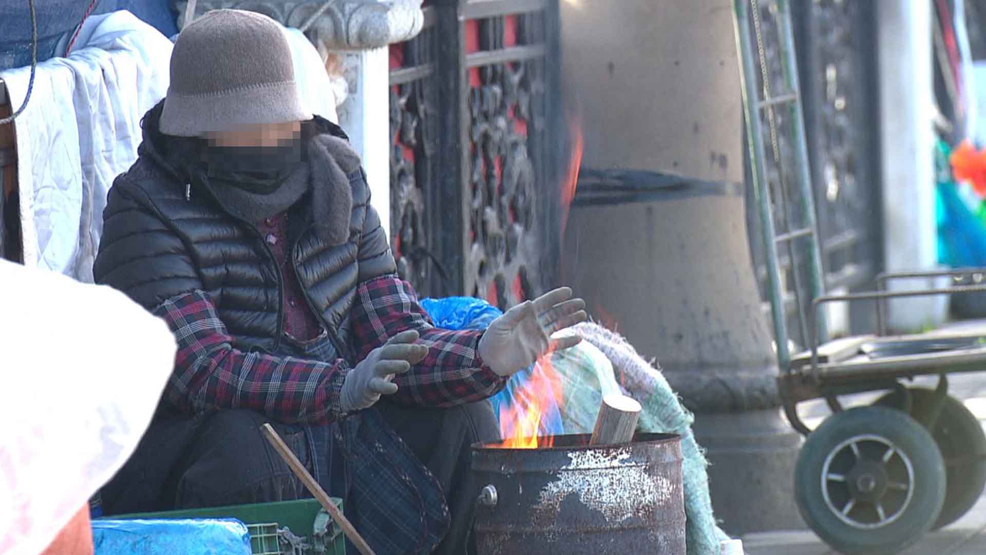 칼바람에 체감온도 영하권.. 눈 15cm 더 내려