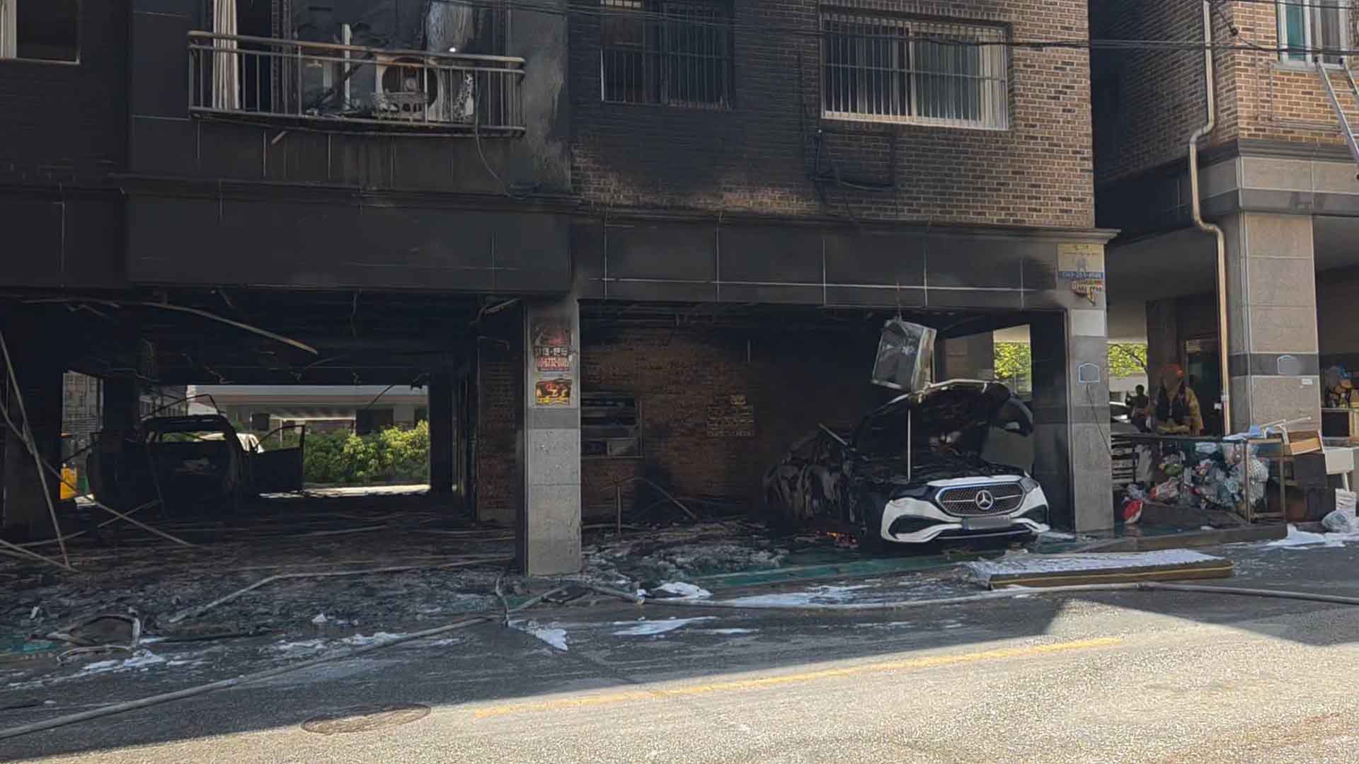 전주 빌라촌에서 화재.. 주민 1명 전신 화상·6명 연기흡입