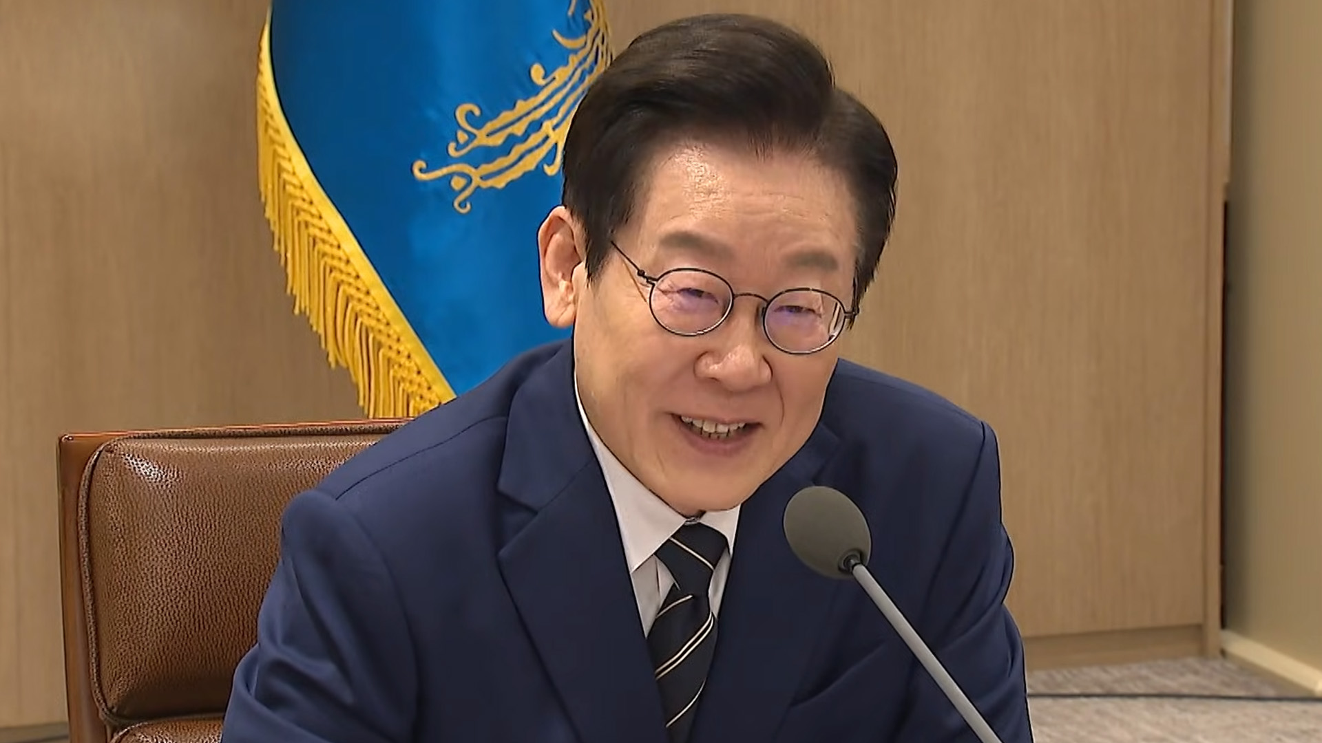 李 대통령, 재계 총수들과 합동회의 