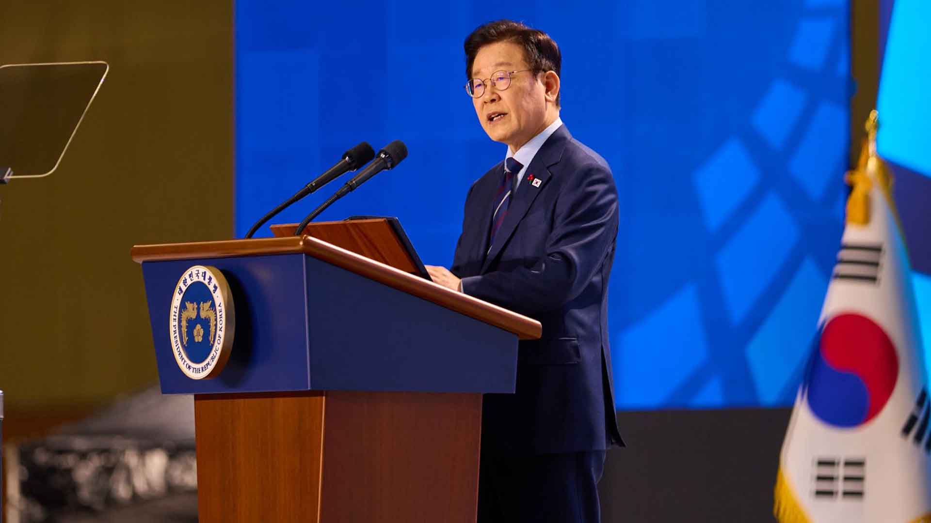 [속보] 이 대통령 “북진 저지하는 게 북한의 현실.. 남한 핵무장 필요 없어”