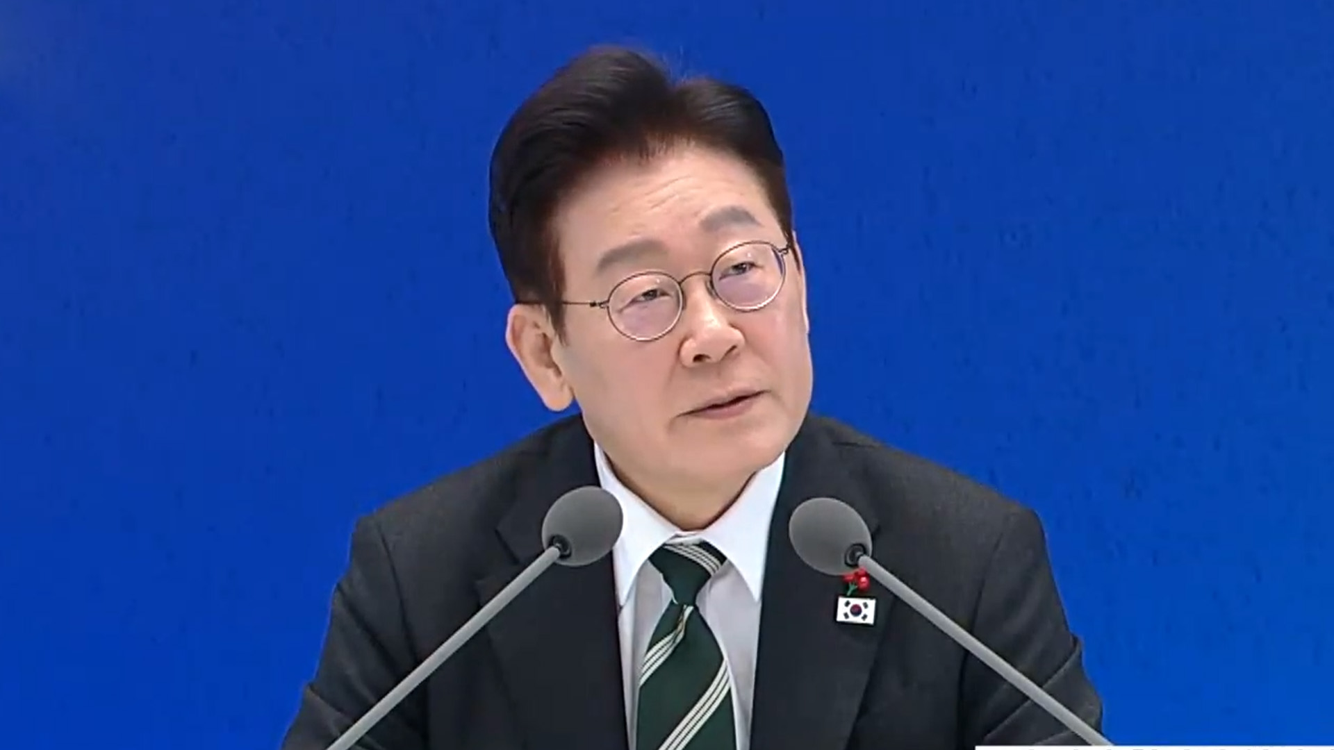 이 대통령 지지율 53.1% 지난주와 동일.. 민주 42.7%·국힘 39.5%