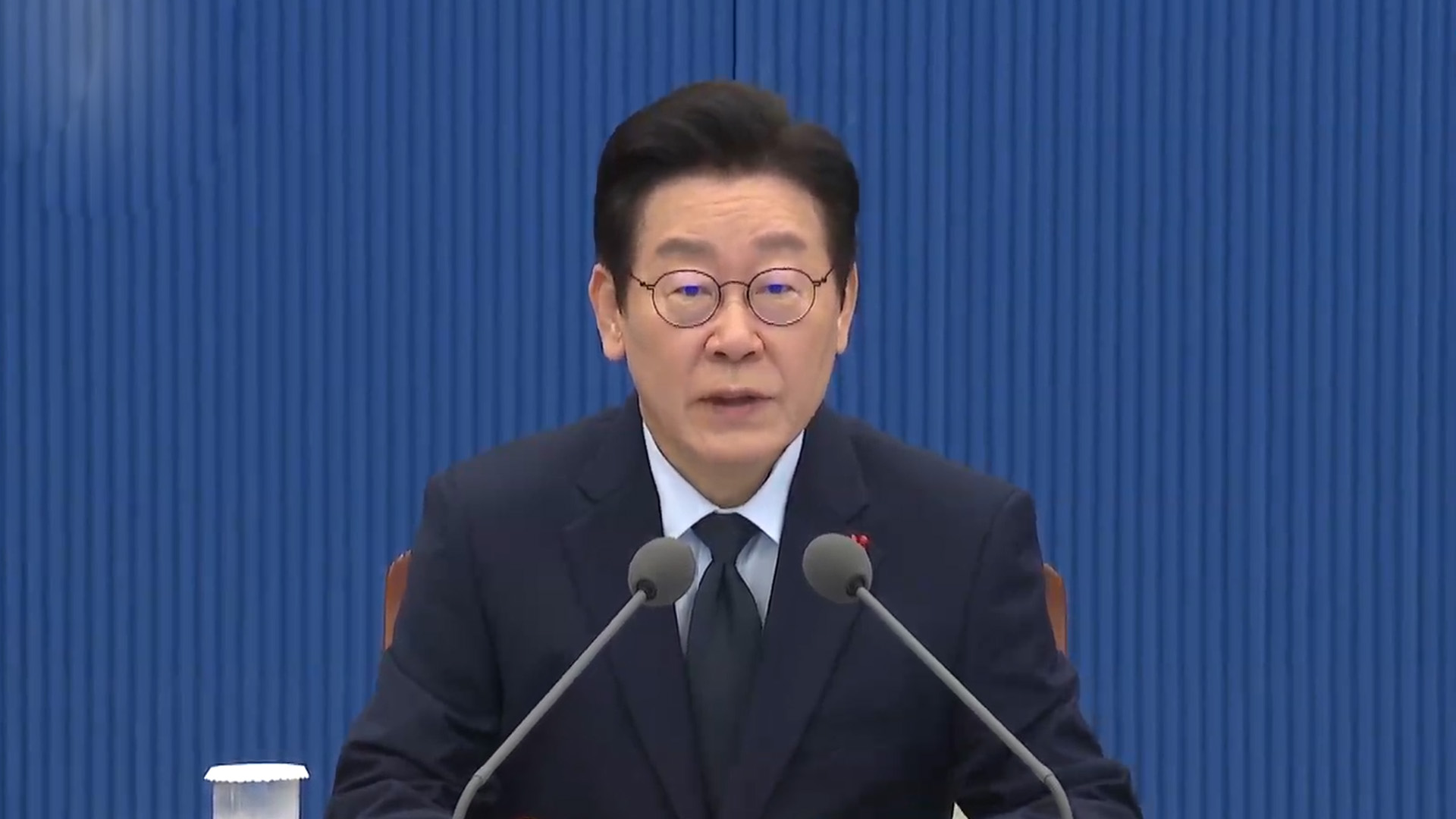 이 대통령, '잘한다' 53.1%.. 지난주 대비 3.7%p↓