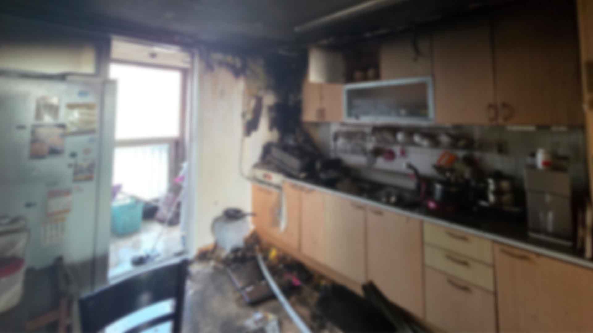 아파트 11층에서 '불'.. 연기 흡입한 50대 주민 중상