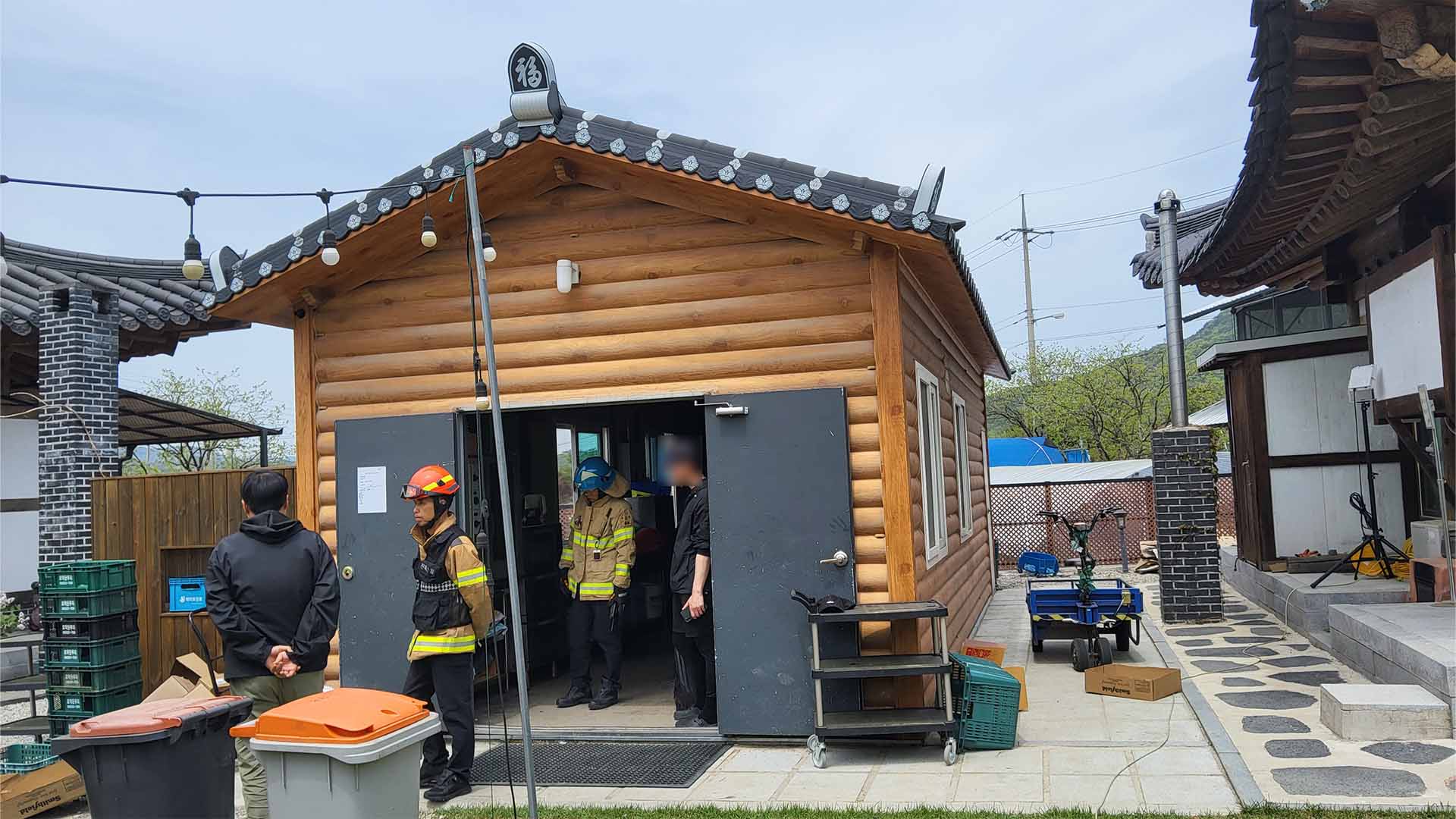 예식장 조리실에서 가스 누출.. 직원 2명 쓰러져