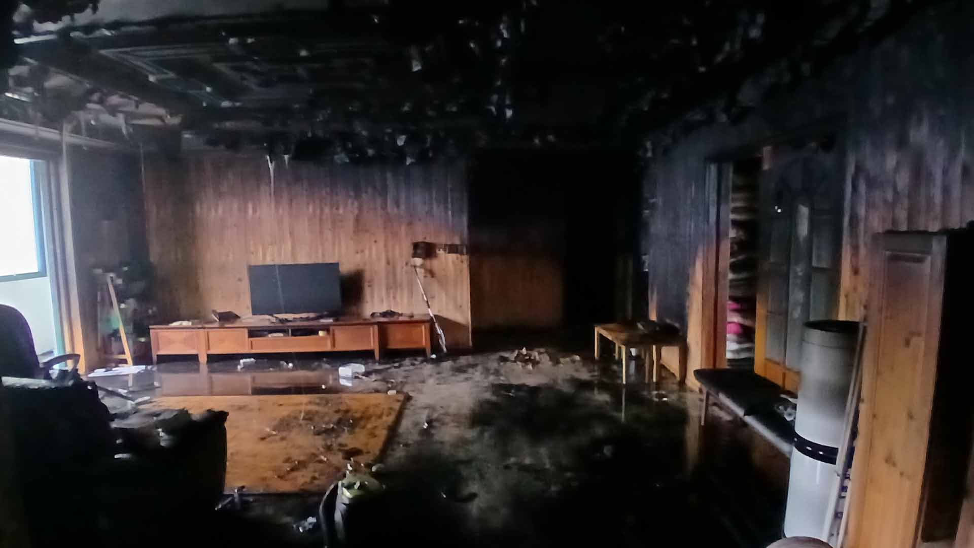 주택 화재로 거동 불편 80대 노모·50대 딸 중태