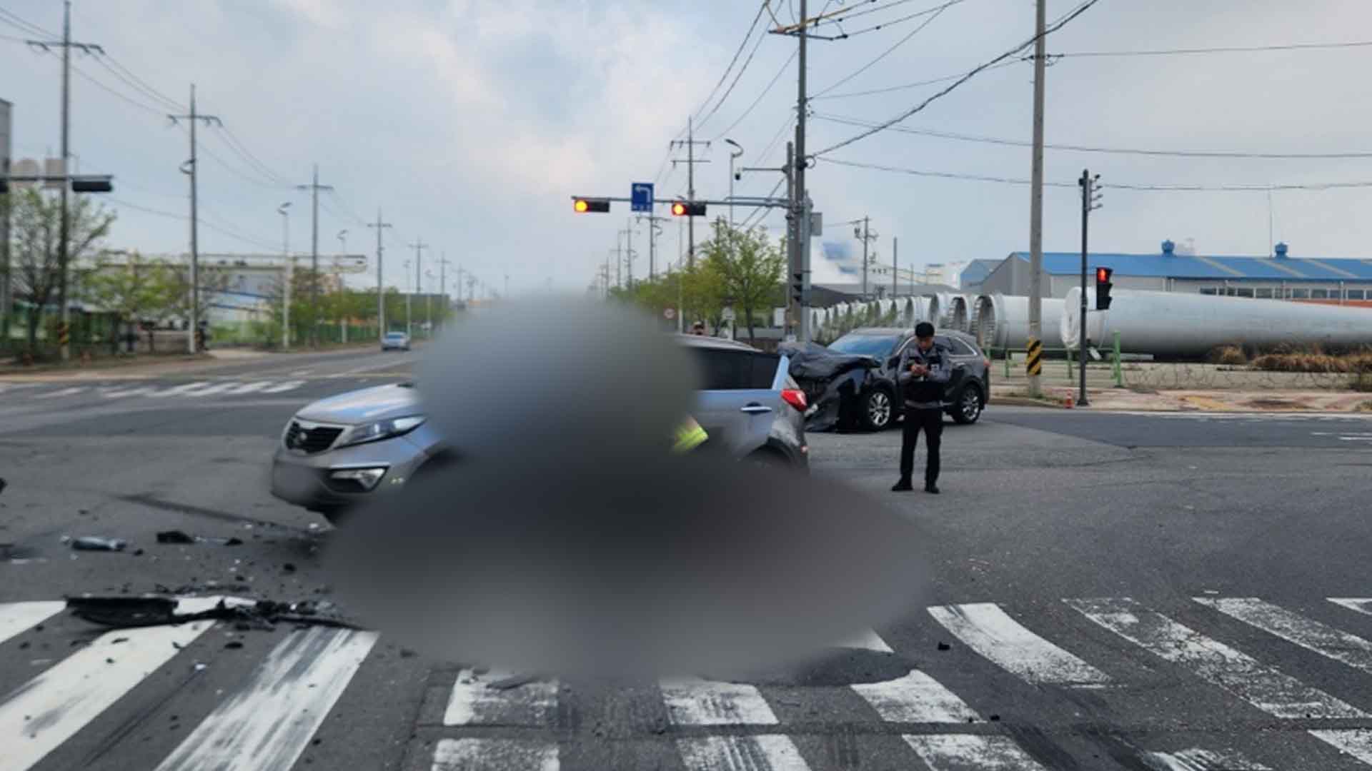 군산 사거리에서 SUV 부딪혀.. 50대 운전자 1명 사망