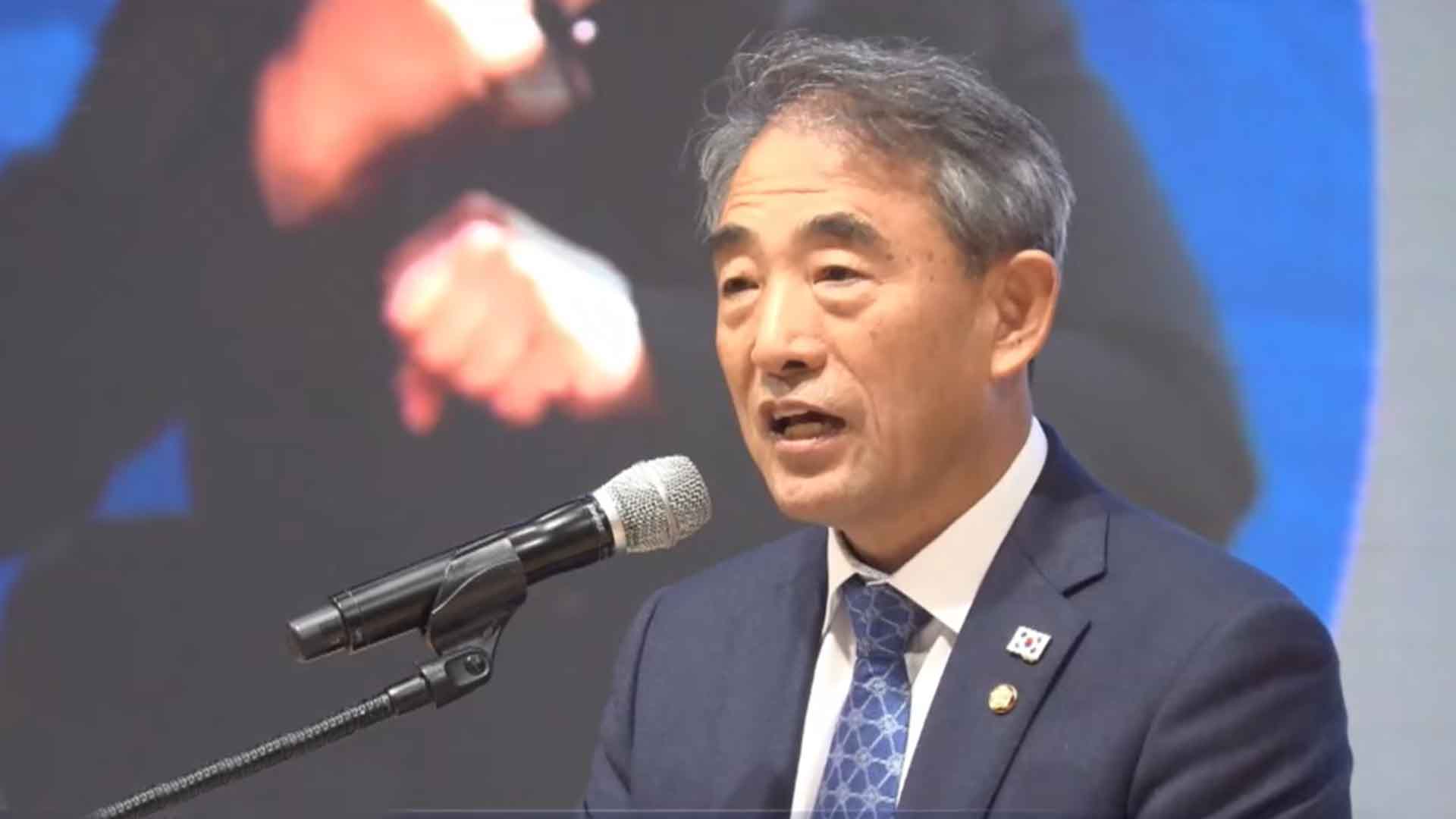 윤준병, 송영길 향해 