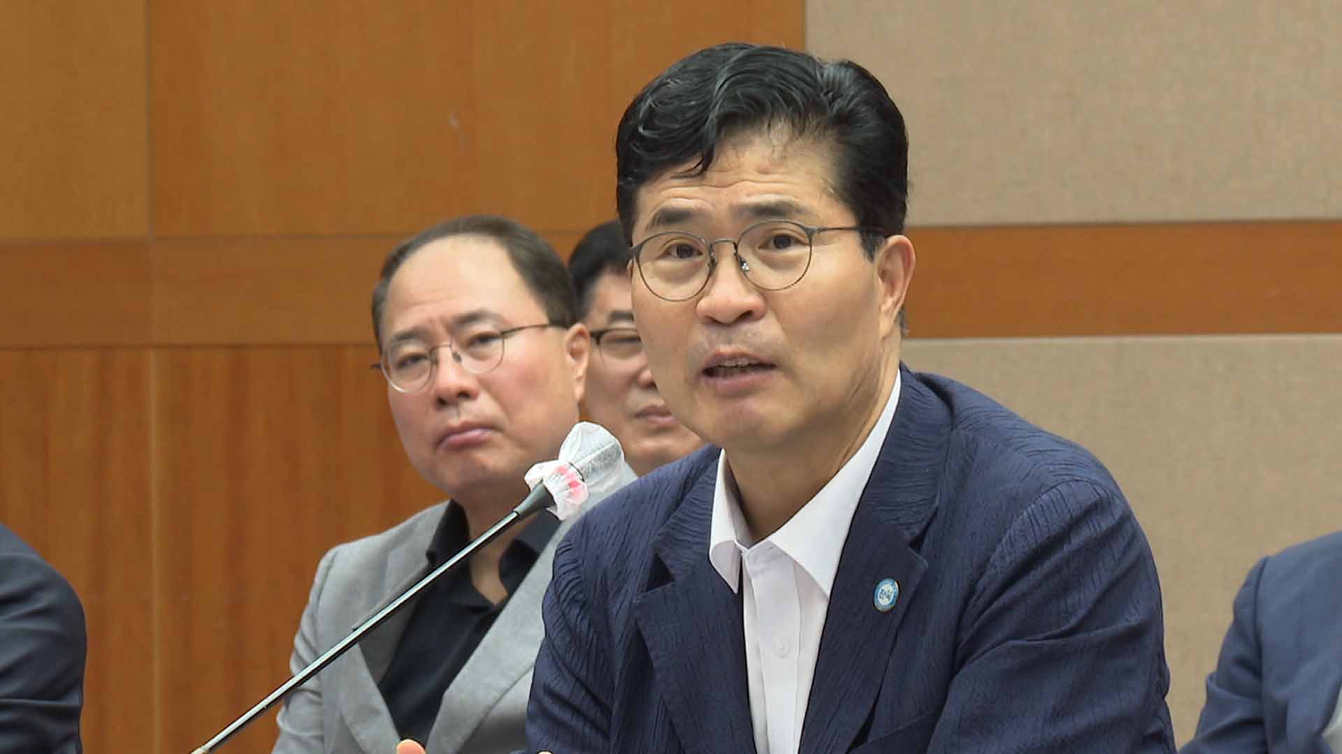 이원택 지사, 지역 경쟁력 강화 강조