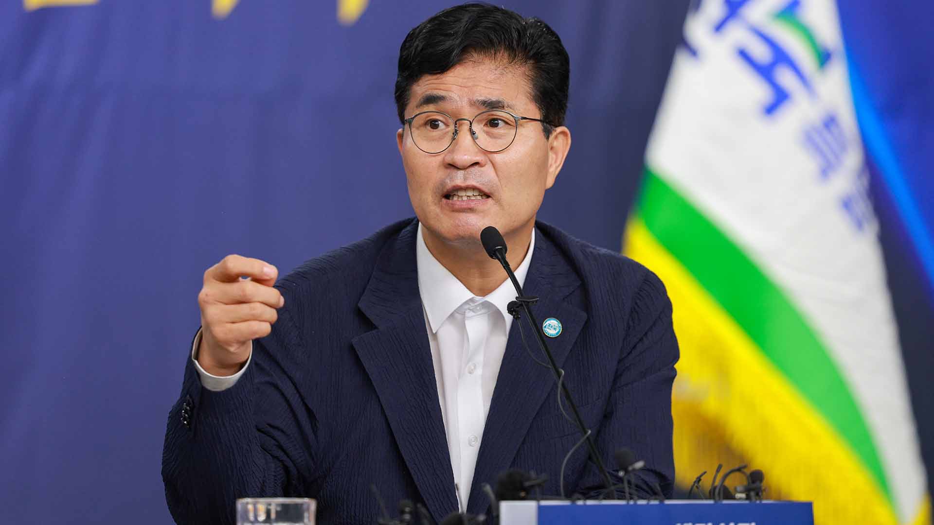 이원택 지사 첫 기자회견 