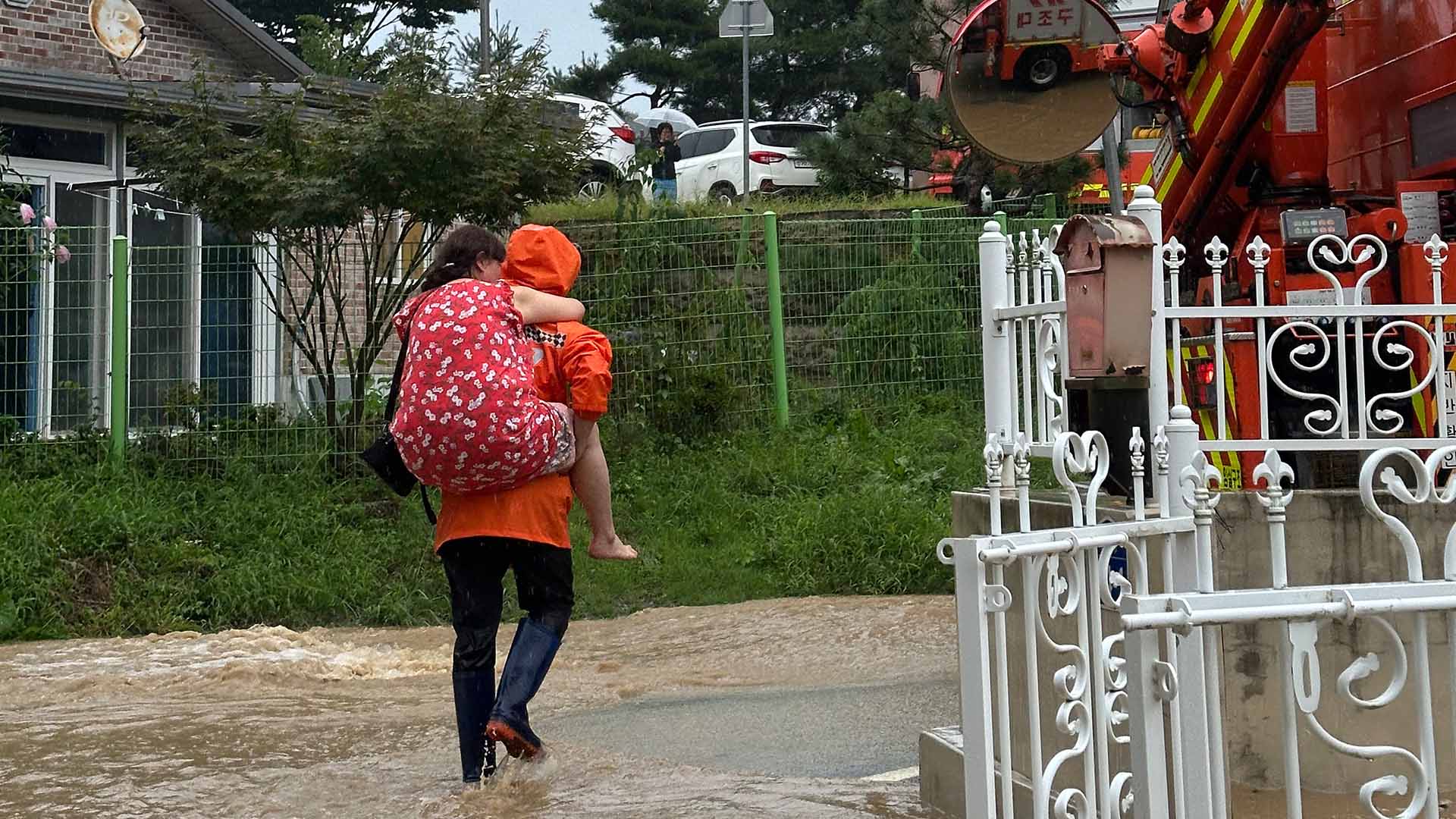 호우특보 확대·침수 피해 속출.. 소방 89건 출동